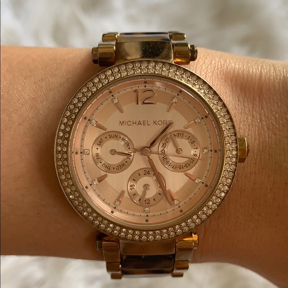 Michael Kors Watch - Picture 2 of 3
